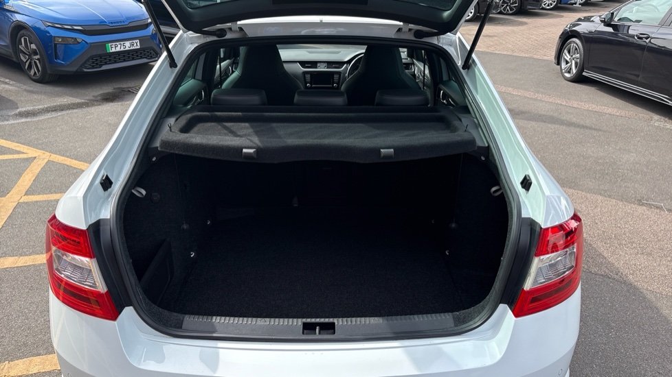 Skoda Octavia 2.0 TDI CR vRS 5dr DSG Diesel Hatchback - Image 20