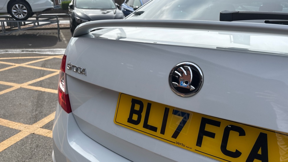 Skoda Octavia 2.0 TDI CR vRS 5dr DSG Diesel Hatchback - Image 26