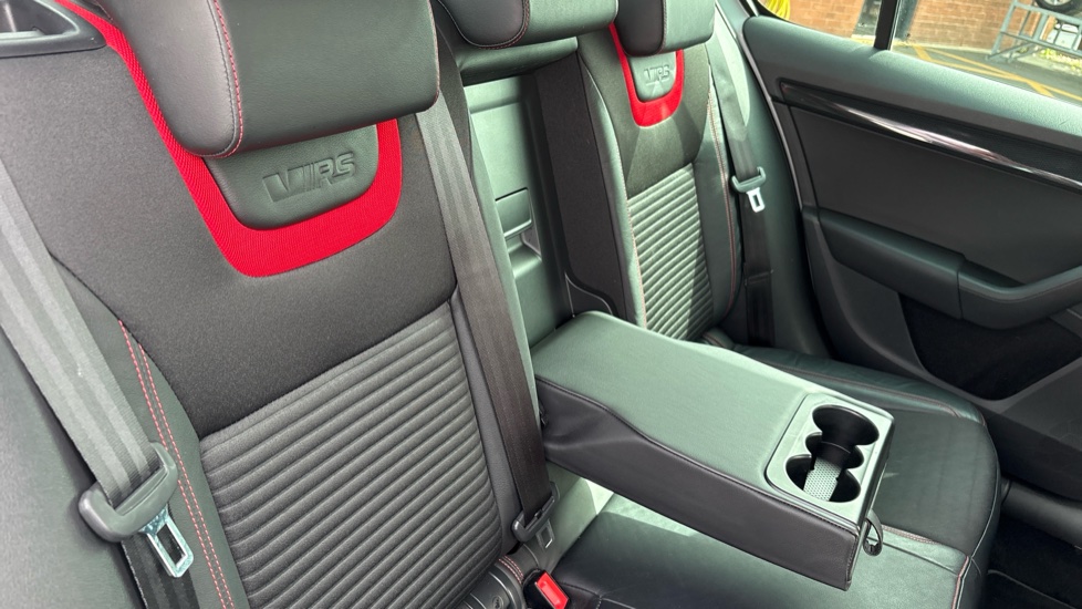 Skoda Octavia 2.0 TDI CR vRS 5dr DSG Diesel Hatchback - Image 29