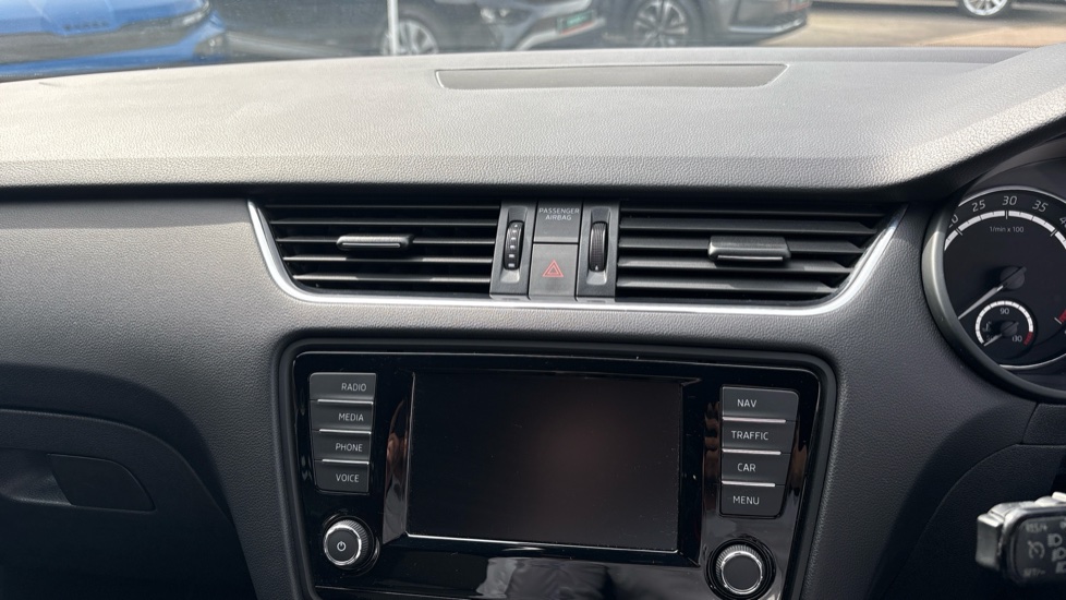 Skoda Octavia 2.0 TDI CR vRS 5dr DSG Diesel Hatchback - Image 37