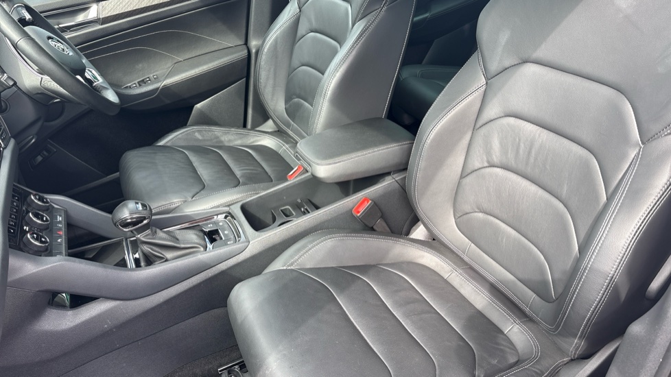 Skoda Kodiaq 1.5 TSI SE L Executive 5dr DSG [7 Seat] Petrol Estate - Image 26