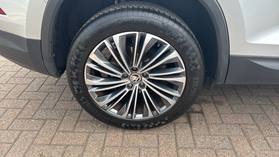 Skoda Kodiaq 1.5 TSI SE L Executive 5dr DSG [7 Seat] Petrol Estate - Image 42
