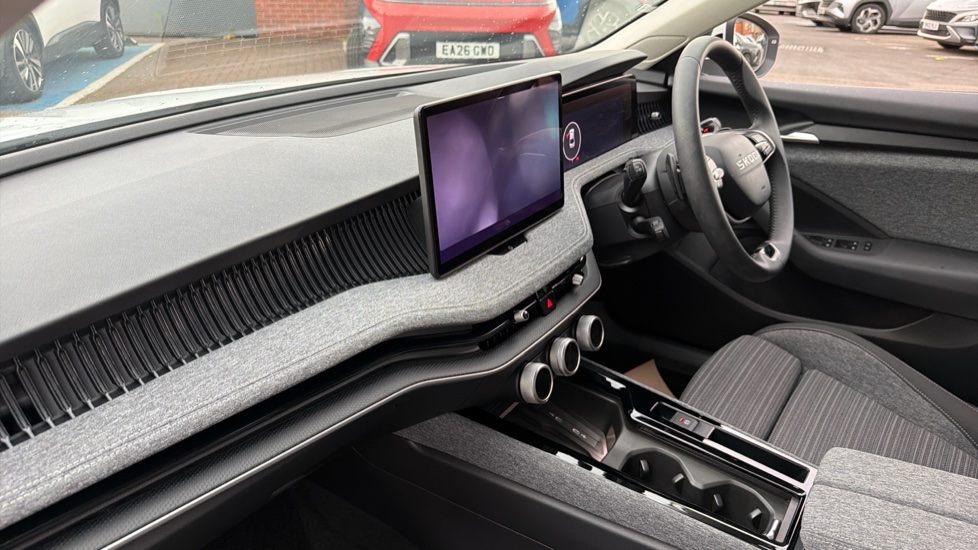 Skoda Superb 2.0 TDI SE Technology 5dr DSG Diesel Hatchback - Image 2