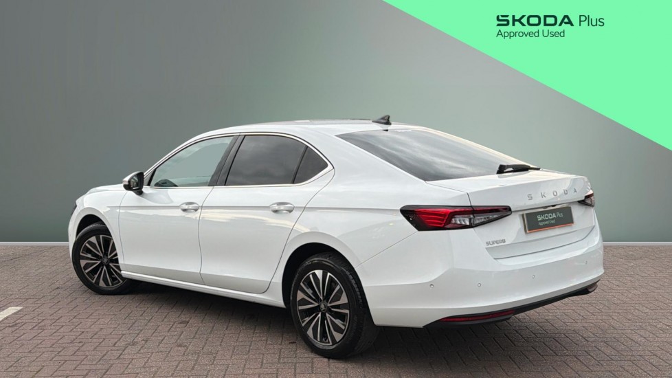 Skoda Superb 2.0 TDI SE Technology 5dr DSG Diesel Hatchback - Image 3