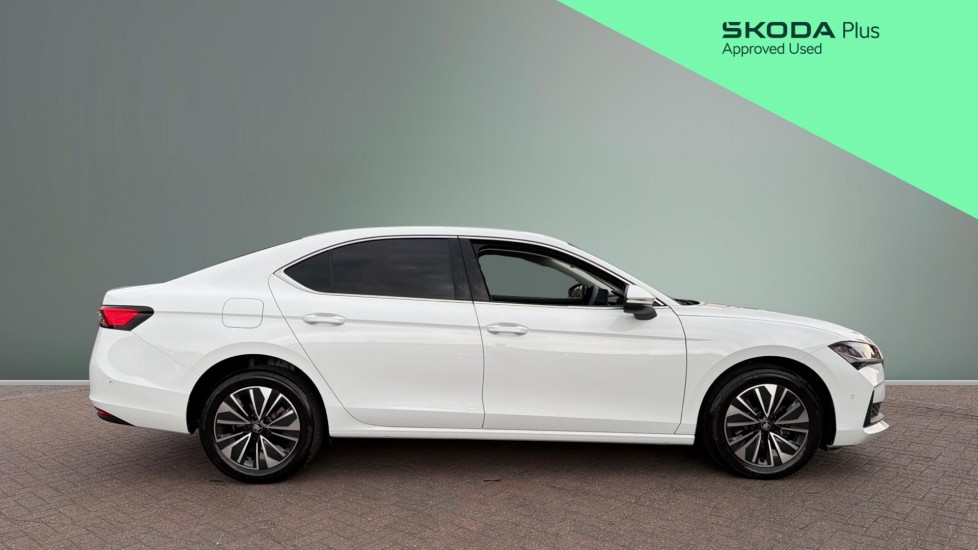 Skoda Superb 2.0 TDI SE Technology 5dr DSG Diesel Hatchback - Image 4