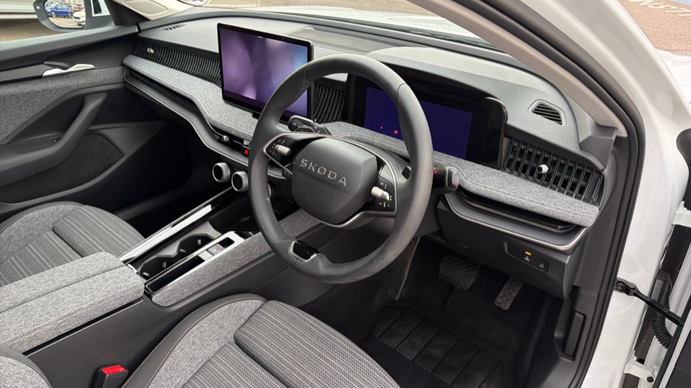 Skoda Superb 2.0 TDI SE Technology 5dr DSG Diesel Hatchback - Image 6