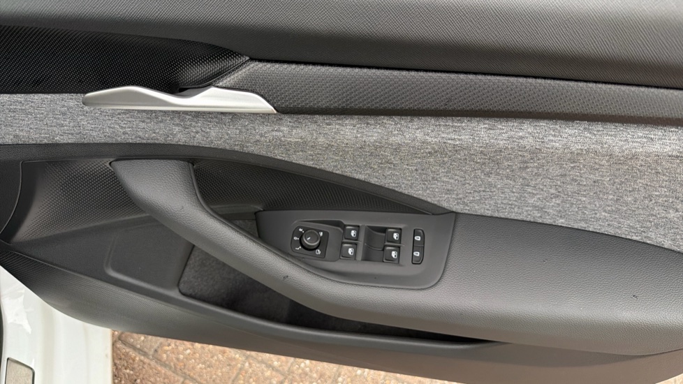 Skoda Superb 2.0 TDI SE Technology 5dr DSG Diesel Hatchback - Image 19