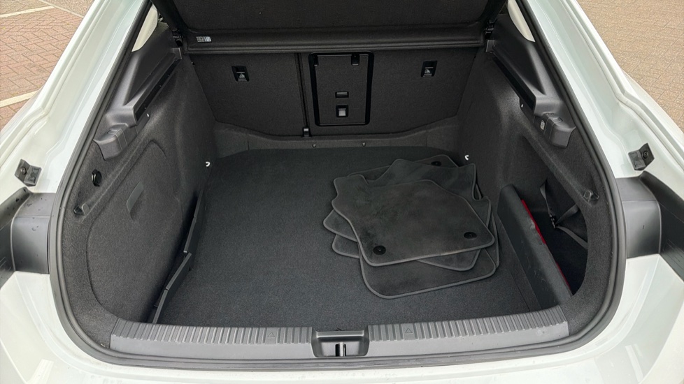 Skoda Superb 2.0 TDI SE Technology 5dr DSG Diesel Hatchback - Image 20