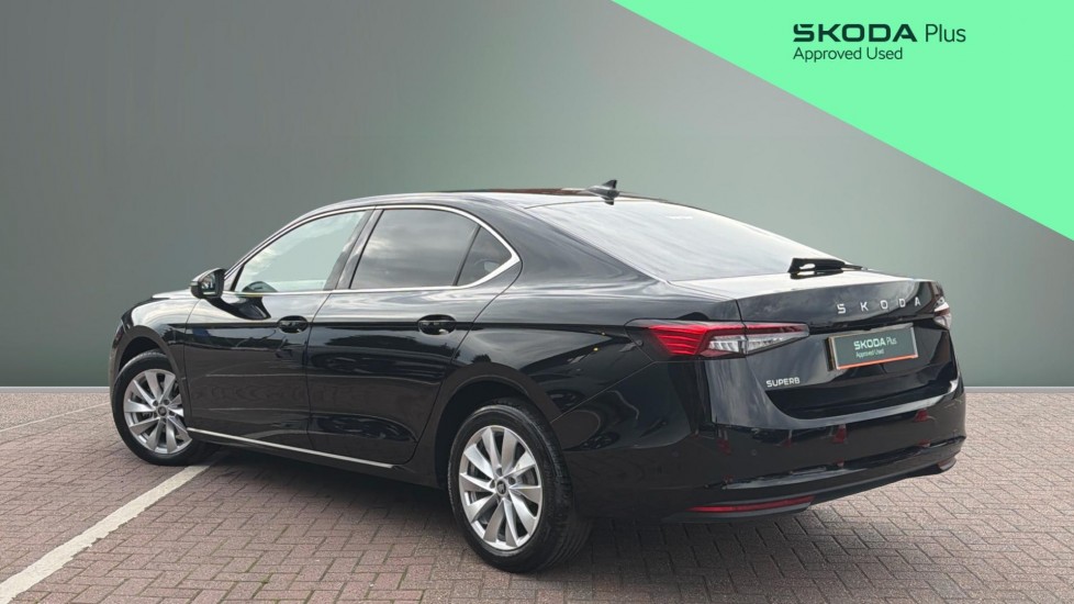 Skoda Superb 2.0 TDI SE Technology 5dr DSG Diesel Hatchback - Image 3
