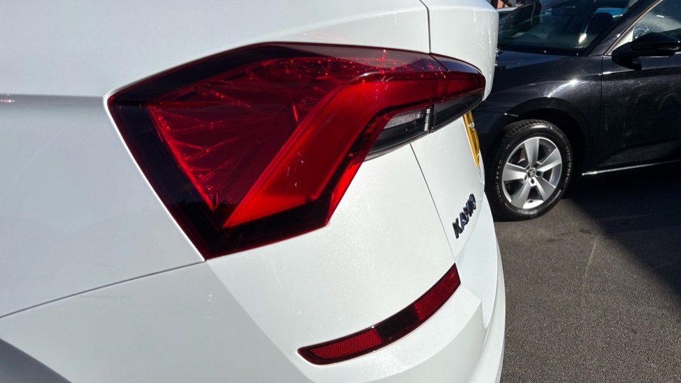 Skoda Kamiq 1.0 TSI 110 SE L Executive 5dr Petrol Hatchback - Image 33