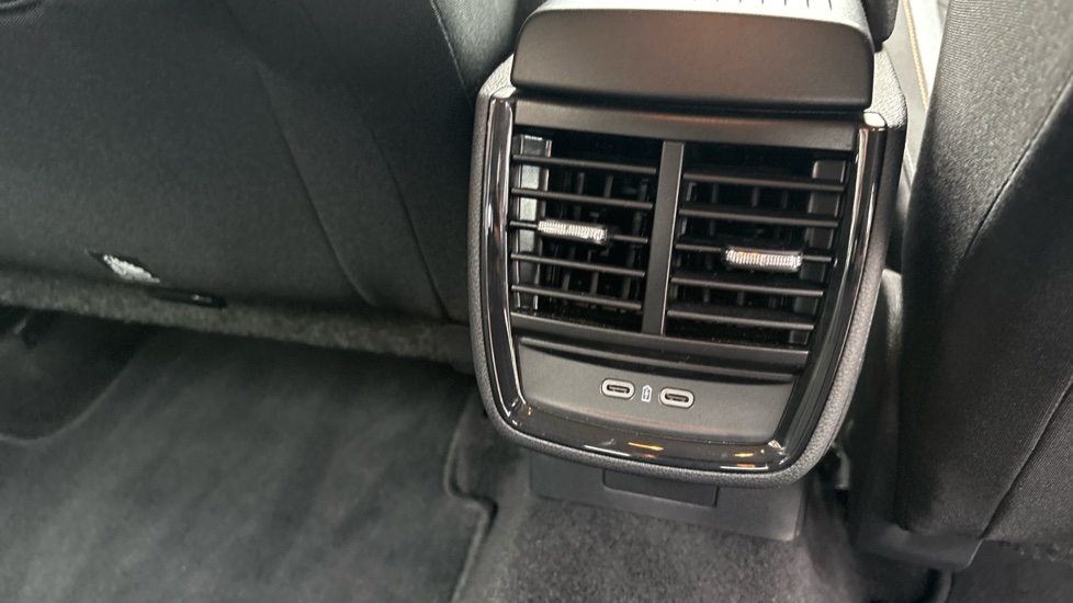 Skoda Kamiq 1.0 TSI SE Edition 5dr DSG Petrol Hatchback - Image 27