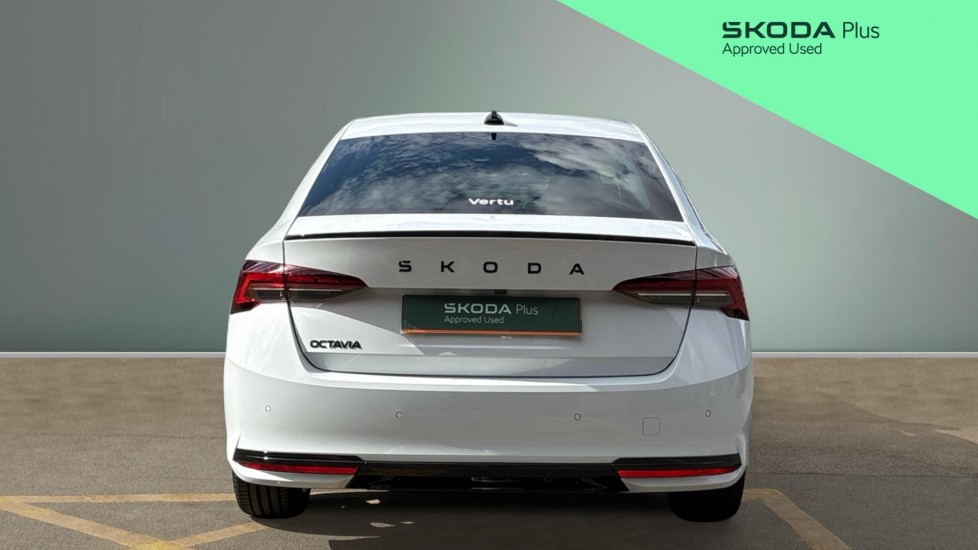 Skoda Octavia 1.5 TSI 150 e-TEC Sportline 5dr DSG Petrol Hatchback - Image 8