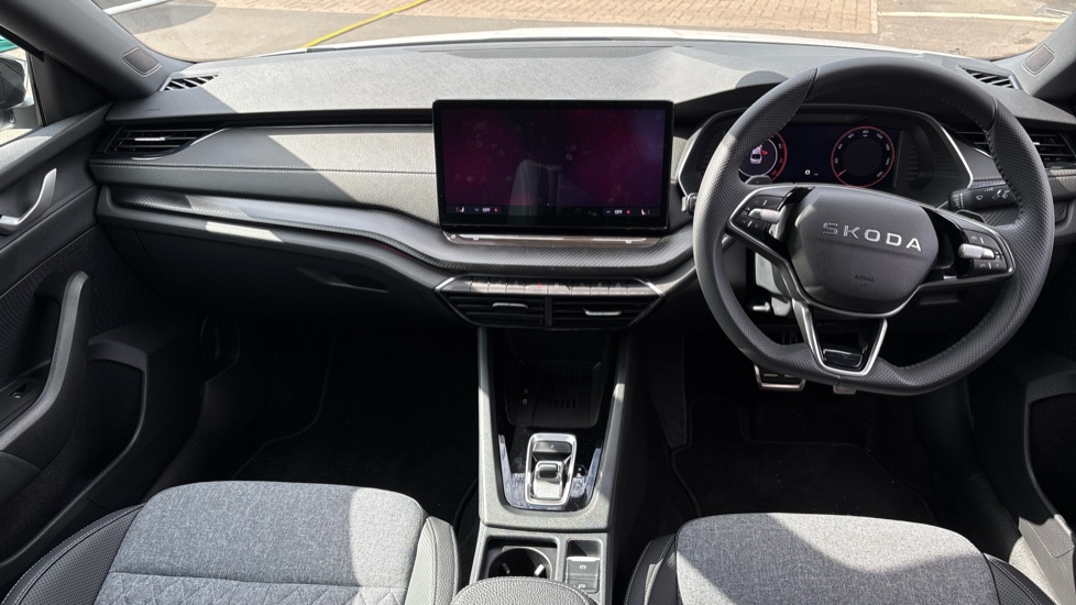 Skoda Octavia 1.5 TSI 150 e-TEC Sportline 5dr DSG Petrol Hatchback - Image 9