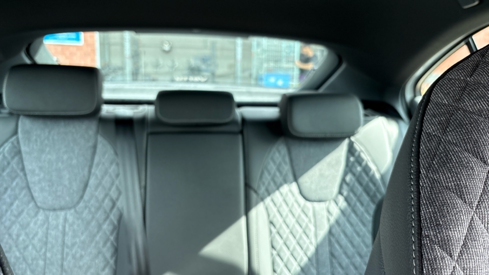 Skoda Octavia 1.5 TSI 150 e-TEC Sportline 5dr DSG Petrol Hatchback - Image 16