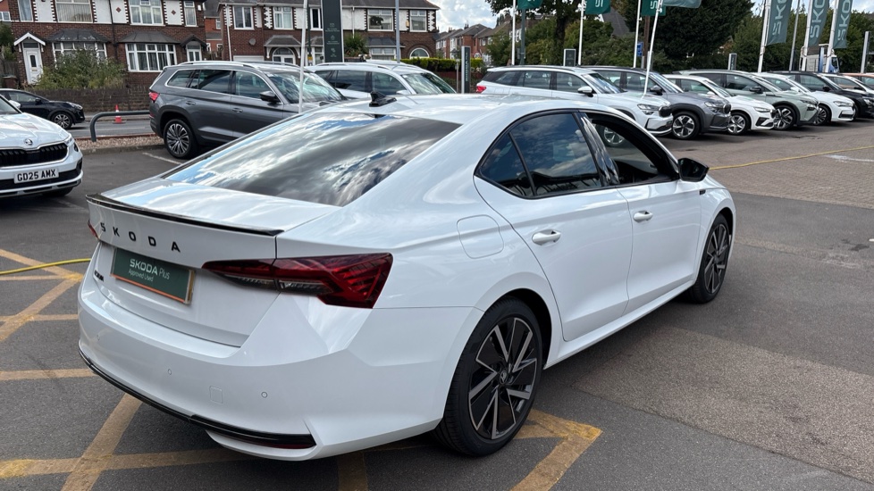 Skoda Octavia 1.5 TSI 150 e-TEC Sportline 5dr DSG Petrol Hatchback - Image 31