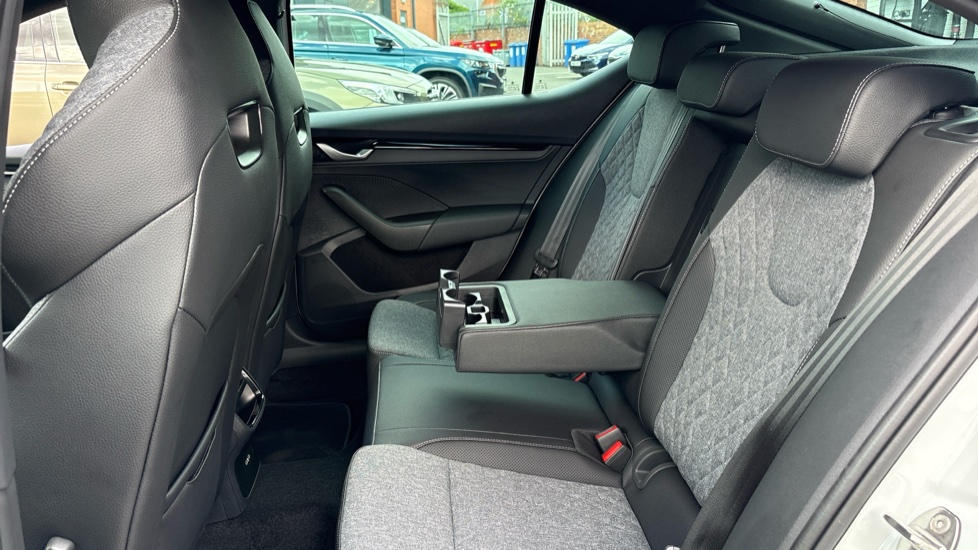 Skoda Octavia 1.5 TSI 150 e-TEC Sportline 5dr DSG Petrol Hatchback - Image 41