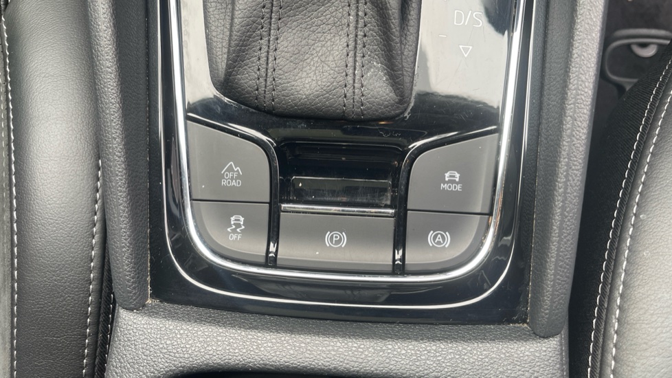 Skoda Kodiaq 2.0 TSI 190 SE L 4x4 5dr DSG [7 Seat] Petrol Estate - Image 32