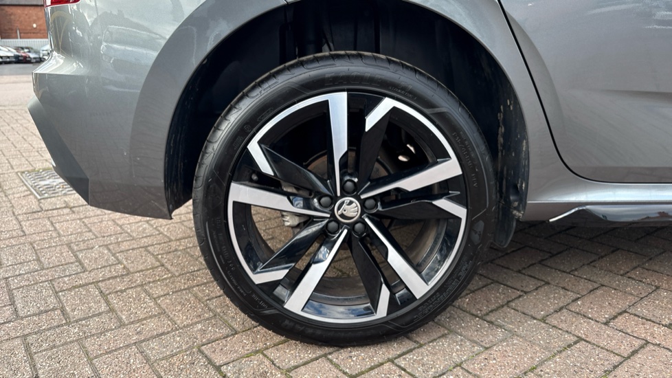 Skoda Kamiq 1.0 TSI Monte Carlo 5dr Petrol Hatchback - Image 46
