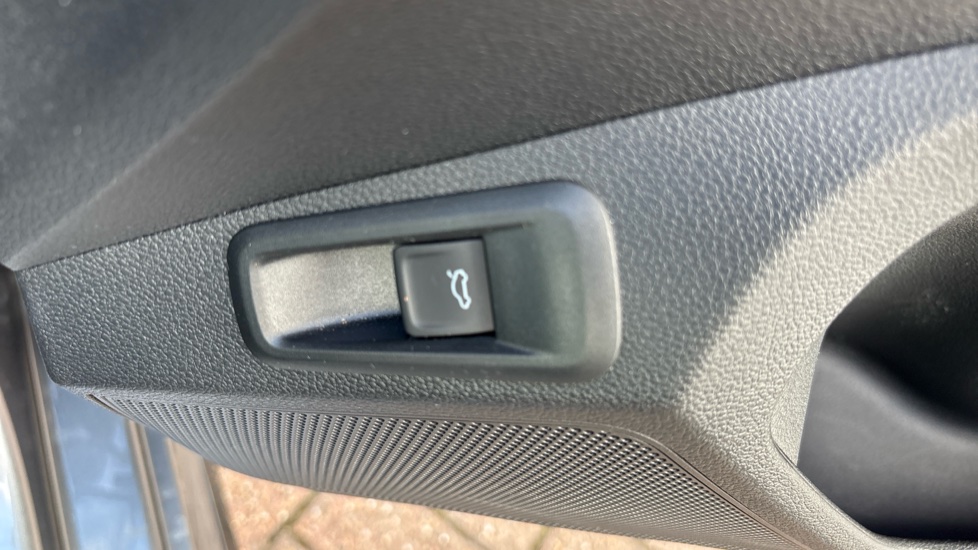 Skoda Kamiq 1.0 TSI Monte Carlo 5dr Petrol Hatchback - Image 69
