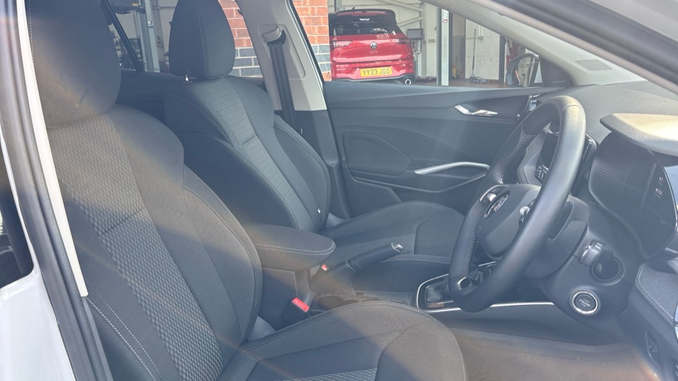 Skoda Fabia 1.0 TSI 116 SE L Edition 5dr DSG Petrol Hatchback - Image 15