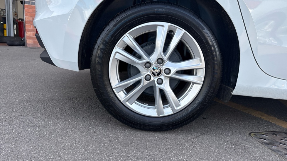 Skoda Fabia 1.0 TSI 116 SE L Edition 5dr DSG Petrol Hatchback - Image 29