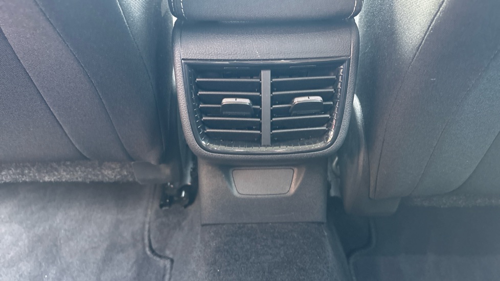 Skoda Fabia 1.0 TSI 116 SE L Edition 5dr DSG Petrol Hatchback - Image 37