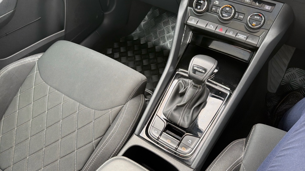 Skoda Karoq 1.5 TSI Sportline Edition 5dr DSG Petrol Estate - Image 36