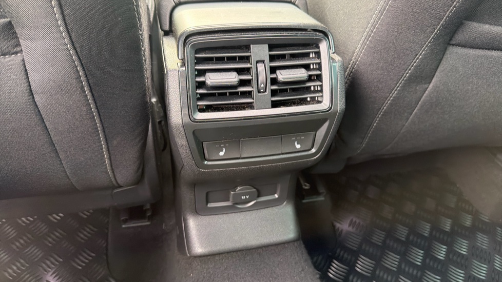 Skoda Karoq 1.5 TSI Sportline Edition 5dr DSG Petrol Estate - Image 50