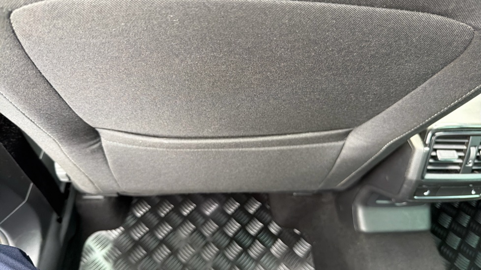Skoda Karoq 1.5 TSI Sportline Edition 5dr DSG Petrol Estate - Image 54