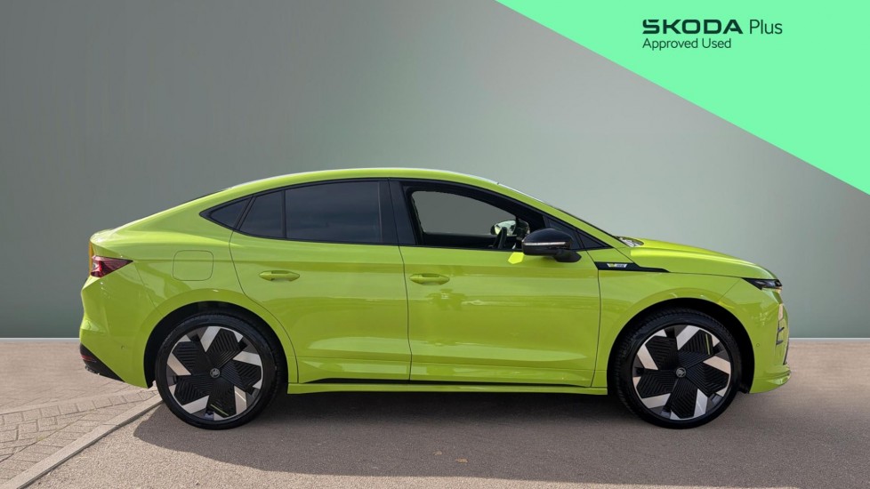 Skoda Enyaq 250kW vRS 82kWh 4x4 5dr Auto Electric - Image 4