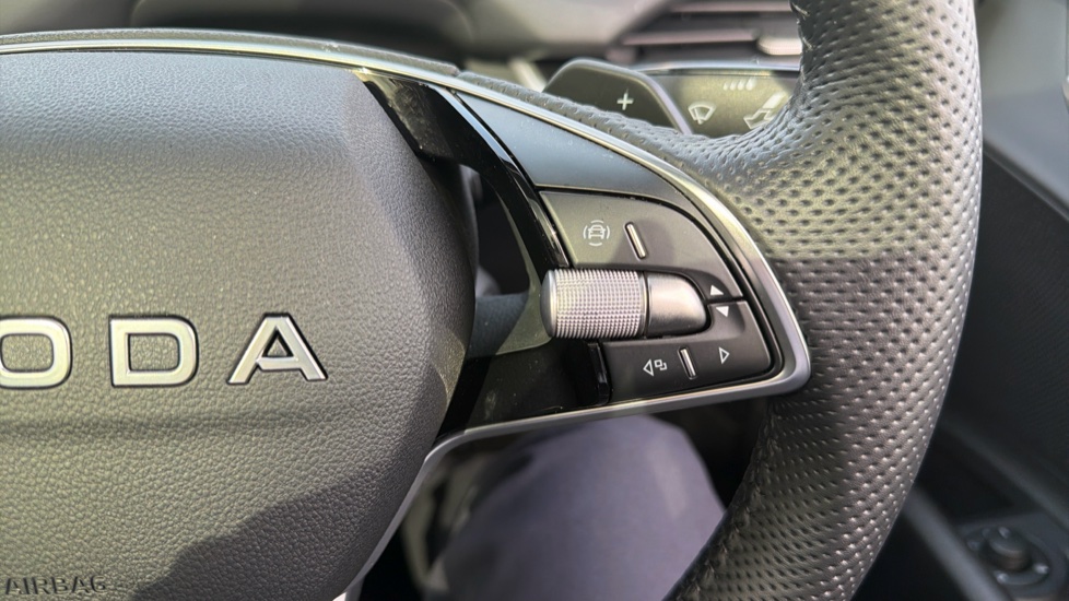 Skoda Enyaq 250kW vRS 82kWh 4x4 5dr Auto Electric - Image 18