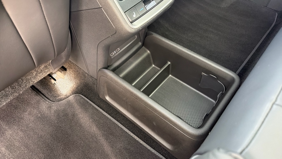 Skoda Enyaq 250kW vRS 82kWh 4x4 5dr Auto Electric - Image 38