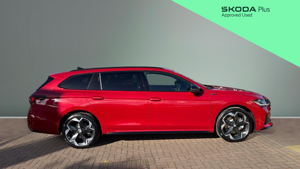Skoda Superb 1.5 TSI iV Sportline 5dr DSG Estate - Image 4