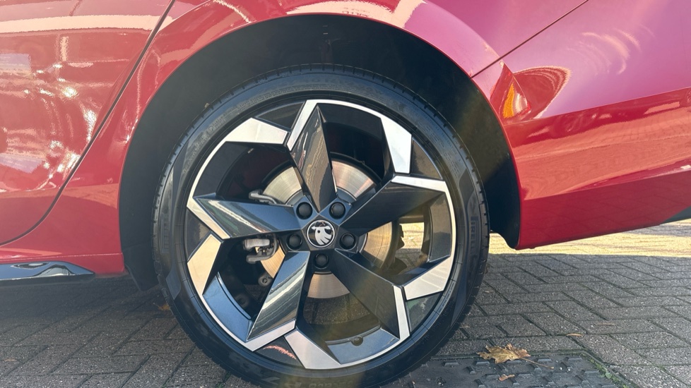 Skoda Superb 1.5 TSI iV Sportline 5dr DSG Estate - Image 5