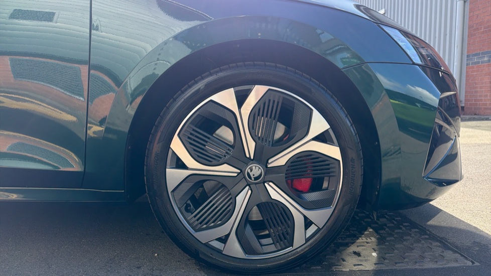 Skoda Octavia 2.0 TSI vRS 5dr DSG Petrol Hatchback - Image 5