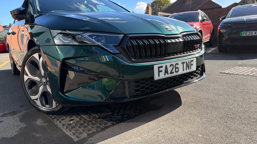 Skoda Octavia 2.0 TSI vRS 5dr DSG Petrol Hatchback - Image 79