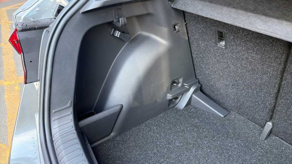 Skoda Fabia 1.0 TSI Design Edition 5dr Petrol Hatchback - Image 32