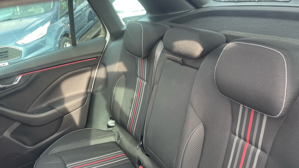 Skoda Kamiq 1.0 TSI Monte Carlo Edition 5dr DSG Petrol Hatchback - Image 16