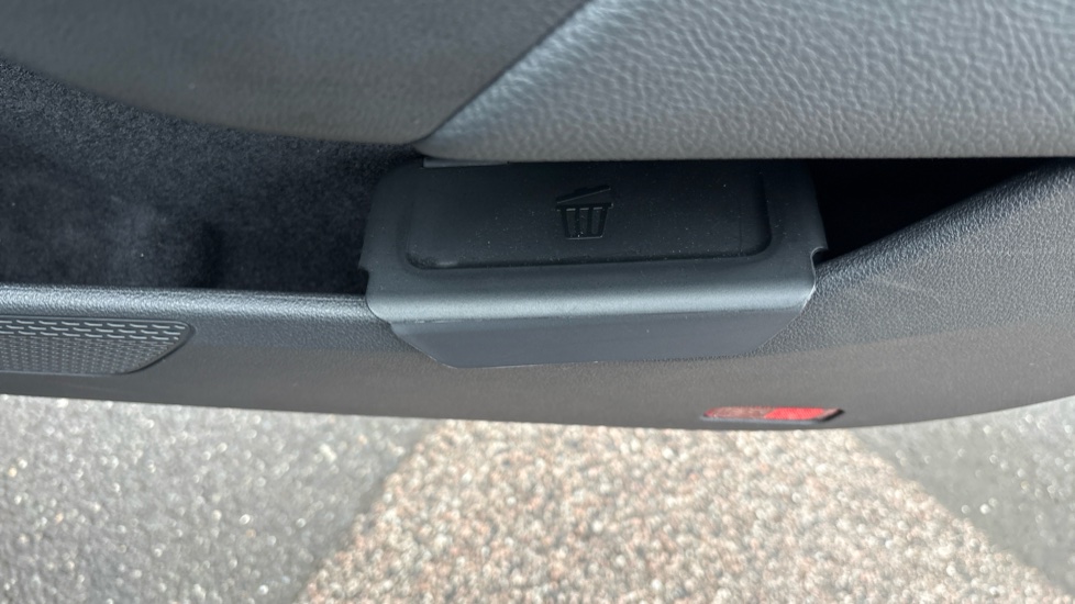 Skoda Octavia 2.0 TSI vRS 5dr DSG Petrol Hatchback - Image 40