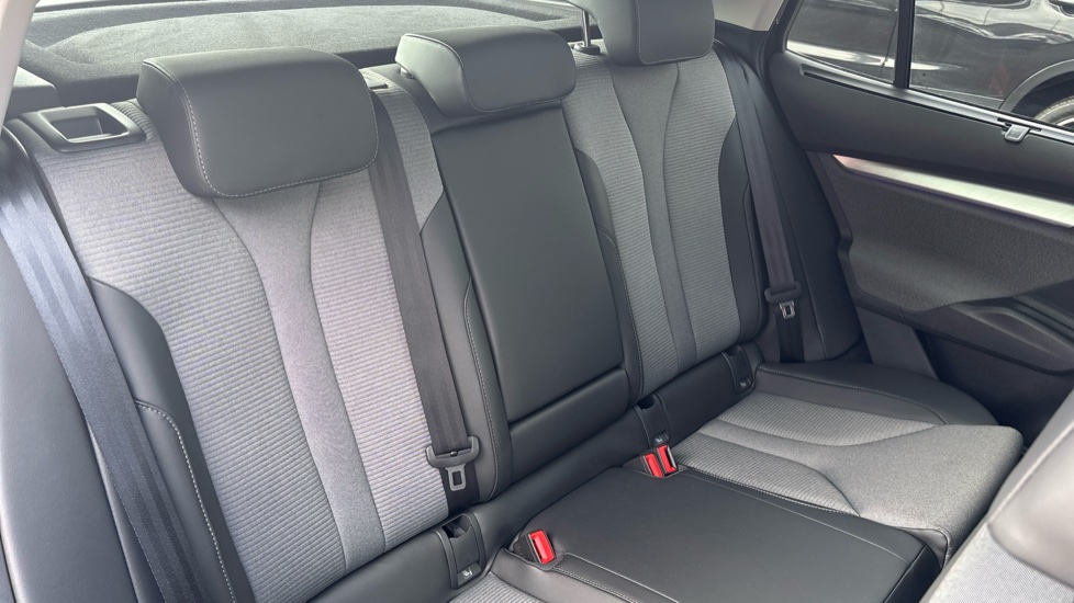 Skoda Enyaq 210kW 85 Edition 82kWh 5dr Auto Electric - Image 16