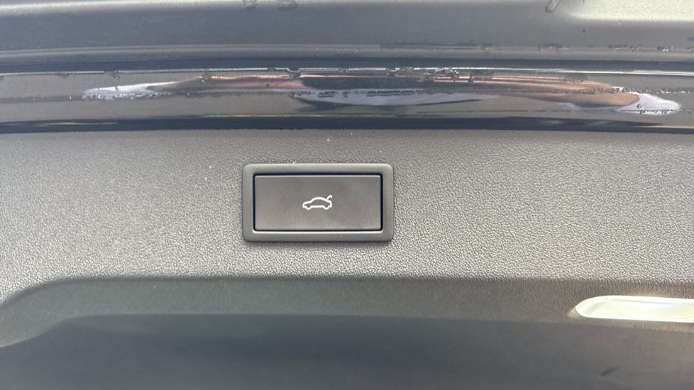 Skoda Enyaq 210kW 85 Edition 82kWh 5dr Auto Electric - Image 38