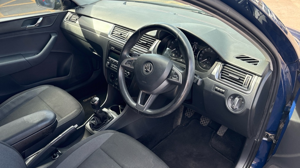 Skoda Rapid Spaceback 1.2 TSI 105 GreenTech SE 5dr Petrol Hatchback - Image 6