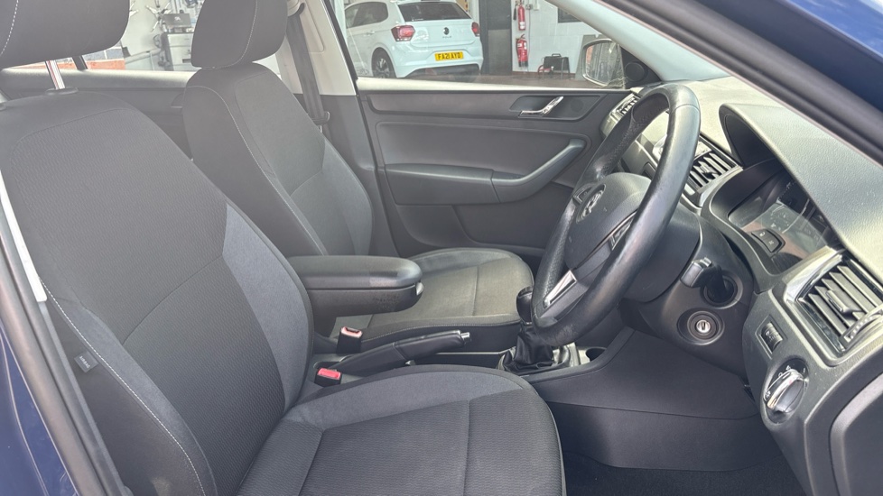 Skoda Rapid Spaceback 1.2 TSI 105 GreenTech SE 5dr Petrol Hatchback - Image 15