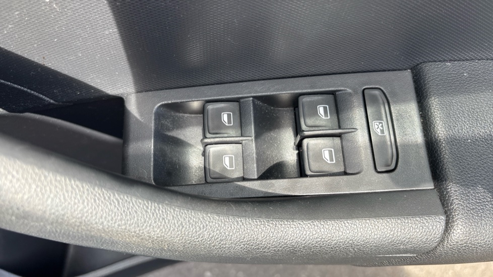 Skoda Rapid Spaceback 1.2 TSI 105 GreenTech SE 5dr Petrol Hatchback - Image 25