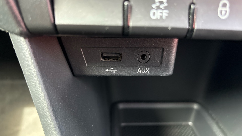 Skoda Rapid Spaceback 1.2 TSI 105 GreenTech SE 5dr Petrol Hatchback - Image 28