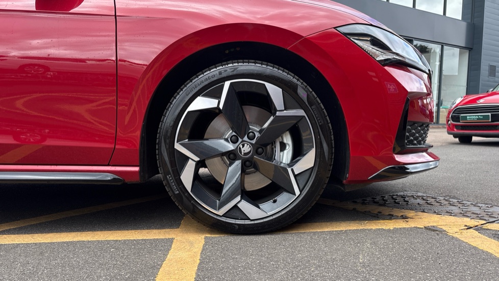 Skoda Superb 1.5 TSI iV Sportline 5dr DSG Estate - Image 5