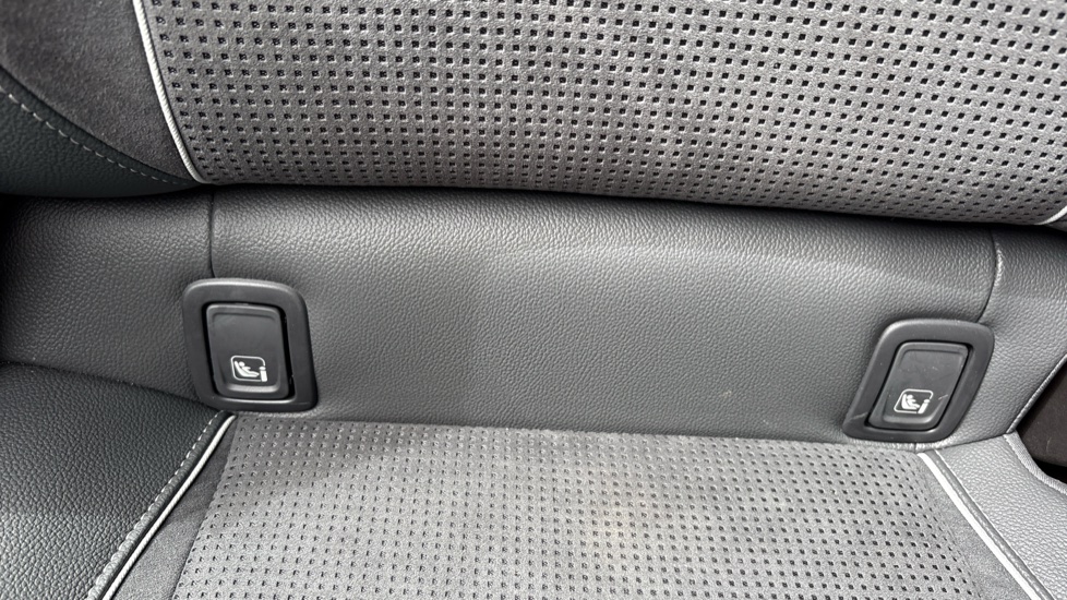 Skoda Superb 1.5 TSI iV Sportline 5dr DSG Estate - Image 26