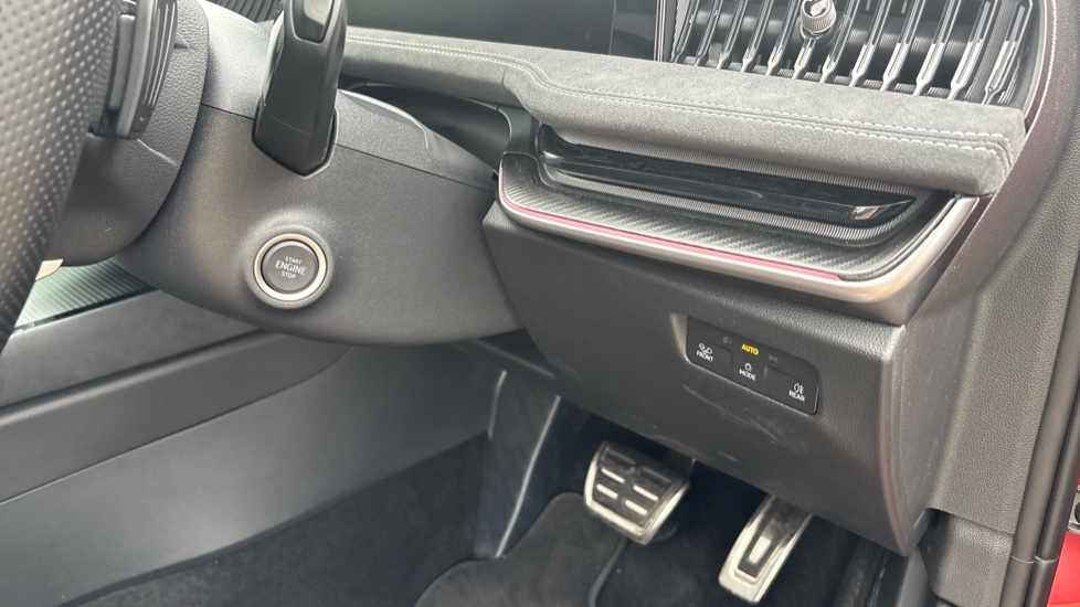 Skoda Superb 1.5 TSI iV Sportline 5dr DSG Estate - Image 56