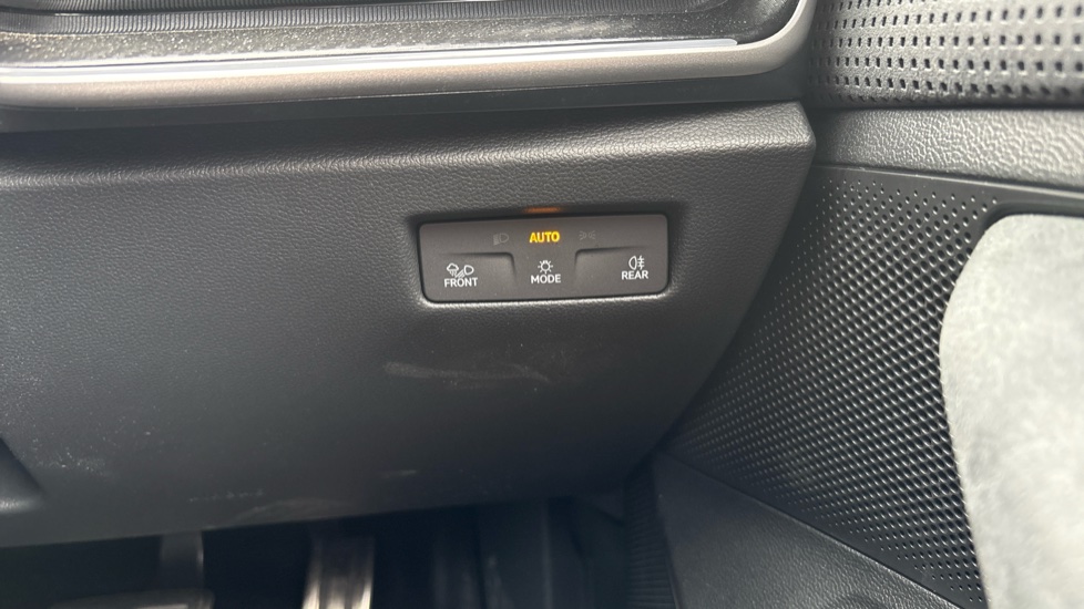 Skoda Superb 1.5 TSI iV Sportline 5dr DSG Estate - Image 88