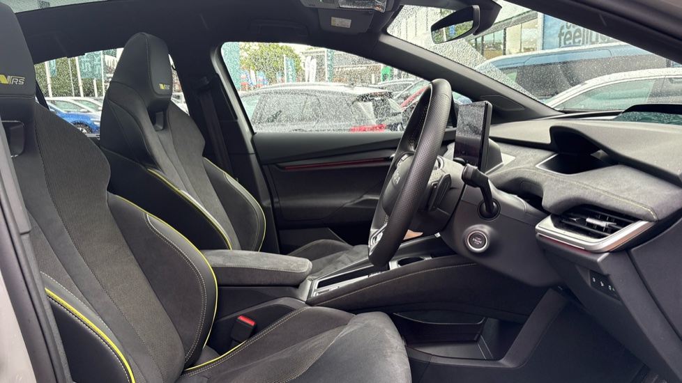 Skoda Enyaq 250kW vRS 84kWh 4x4 5dr Auto Electric - Image 15